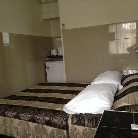 Avalon Motel Mount Gambier Exteriör bild