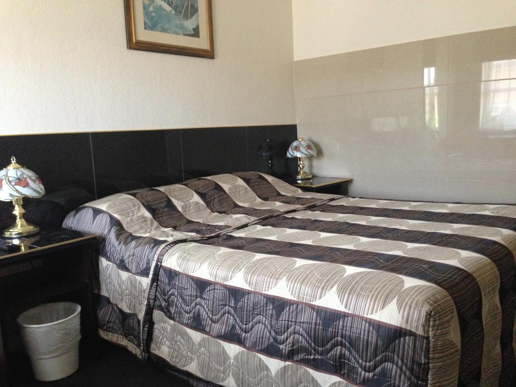 Avalon Motel Mount Gambier Exteriör bild