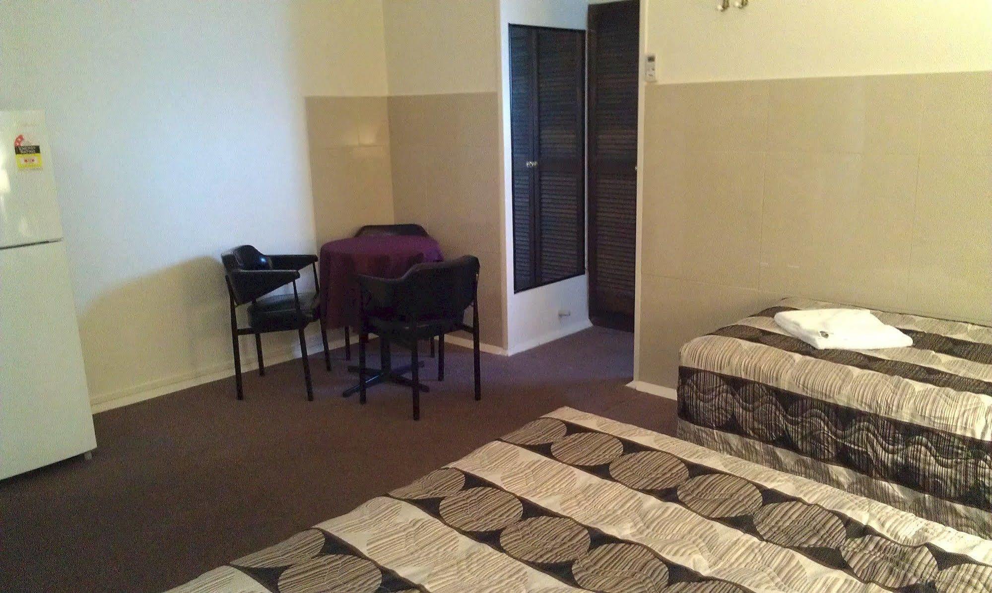Avalon Motel Mount Gambier Exteriör bild